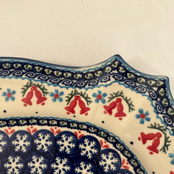 Boleslawiec Polish Pottery Scallop Platter UNIKAT Snowflake Bells Holiday 12x17 - Picture 4 of 7
